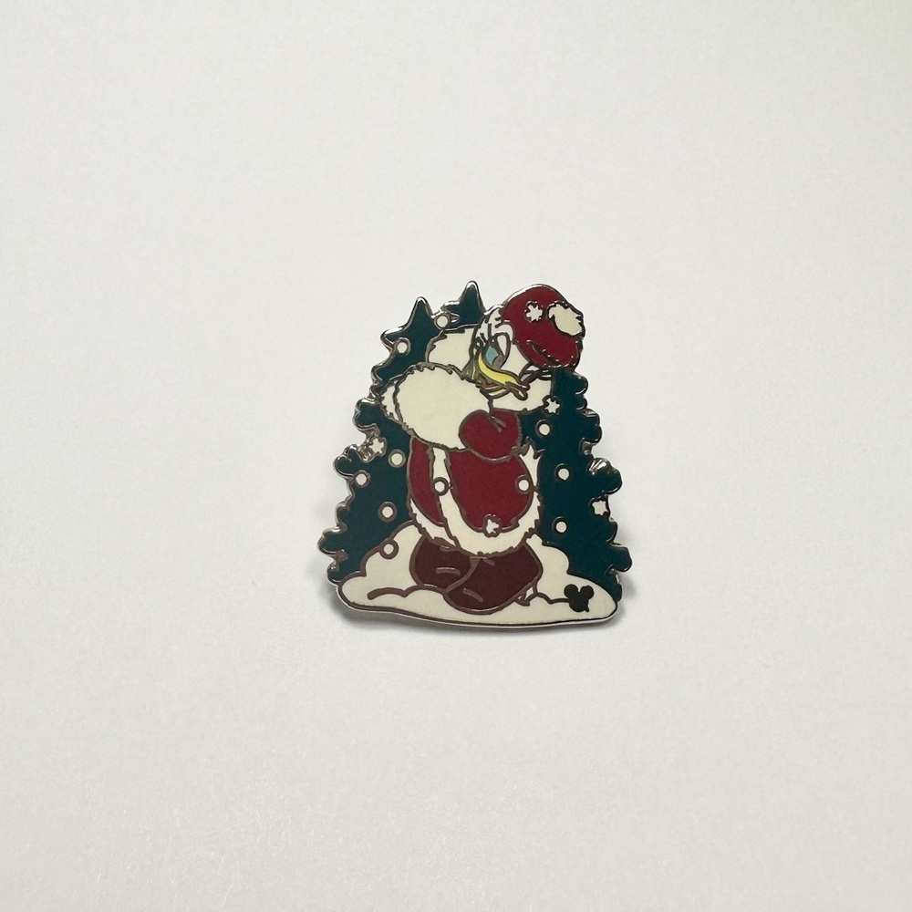 🪼2 for $20🪼 Disney pin